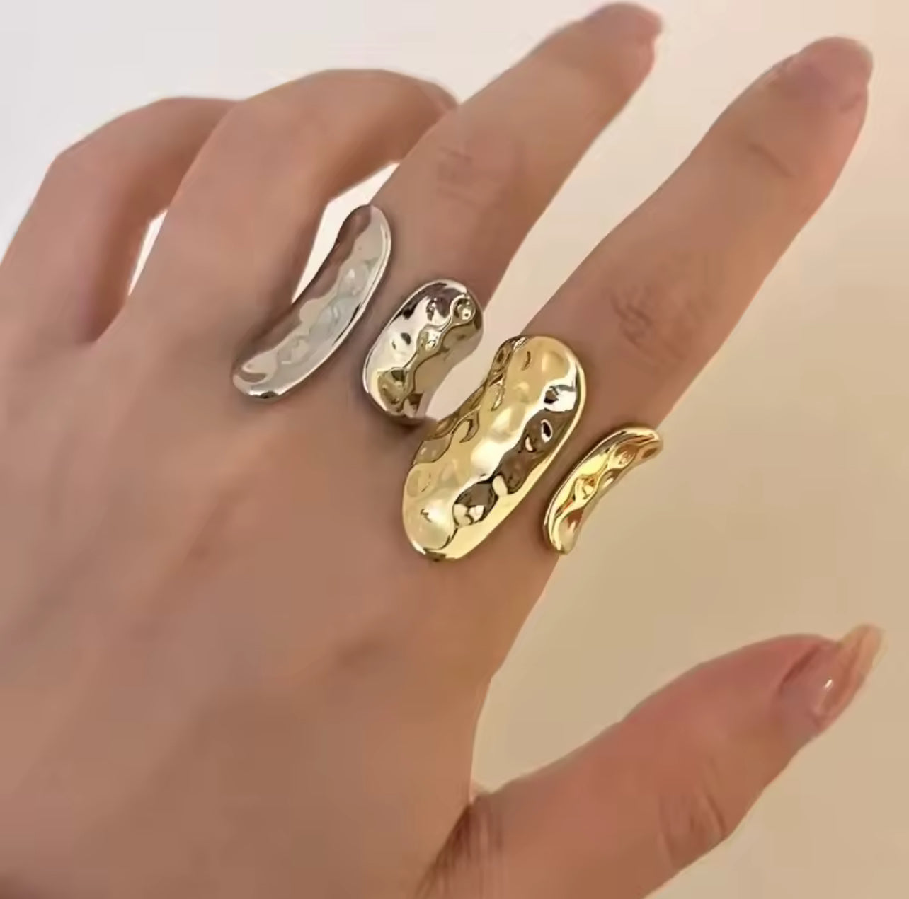 ✨ Golden Aura Adjustable Ring ✨