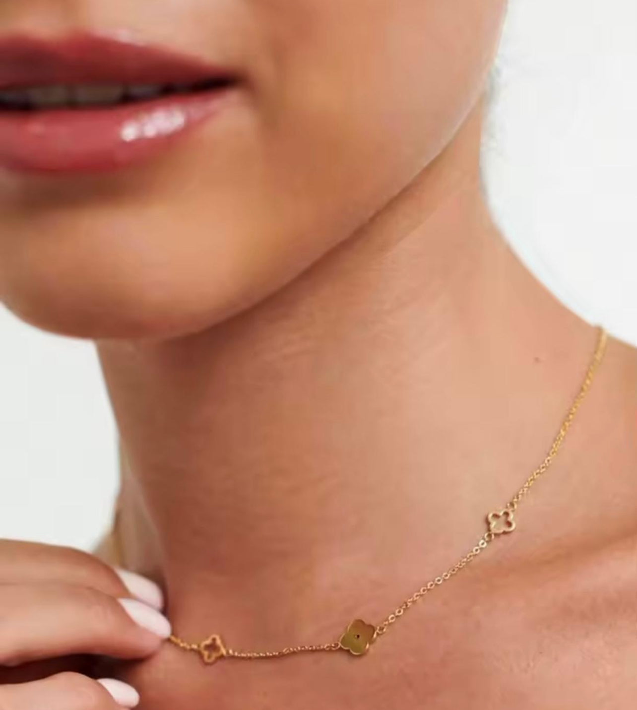 Set necklace and bracelet