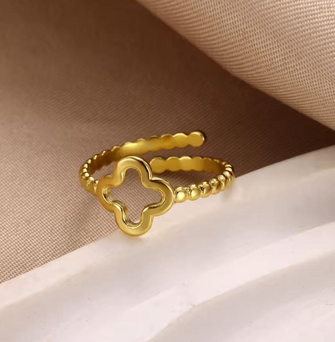 Flows ring
