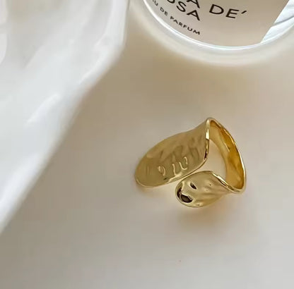 ✨ Golden Aura Adjustable Ring ✨