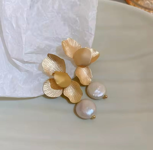 Golden Blossom Pearl Earrings